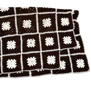 VINTAGE 70s Brown Granny Square Crochet Blanket